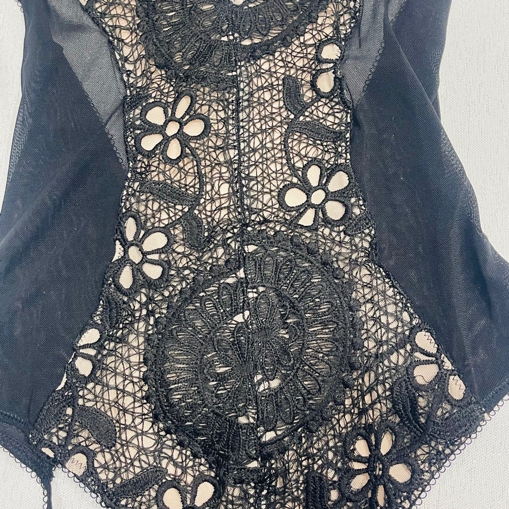Nwt Youmita Black Embroidered Teddy S, M, L - Picture 7 of 11